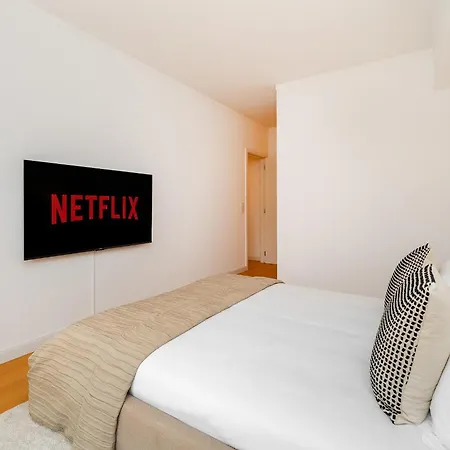Apartment Whome Contemporary Comfort In Historic Lissabon
