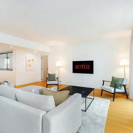 Whome Contemporary Comfort In Historic Daire Lisboa