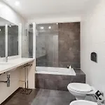 Apartment Whome Contemporary Comfort In Historic