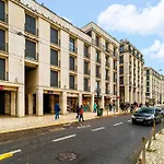 Whome Contemporary Comfort In Historic Apartament *